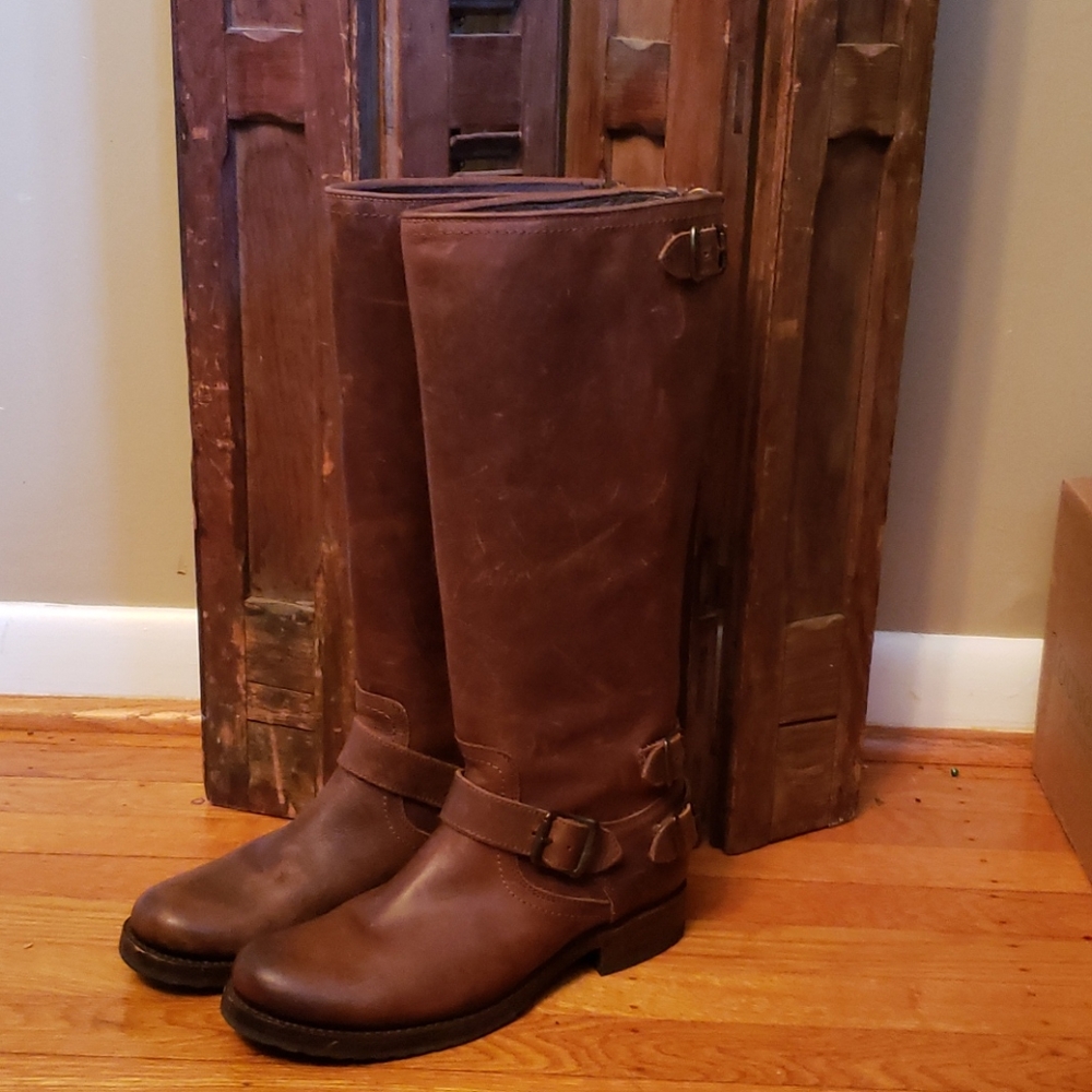 Frye veronica zip size 9